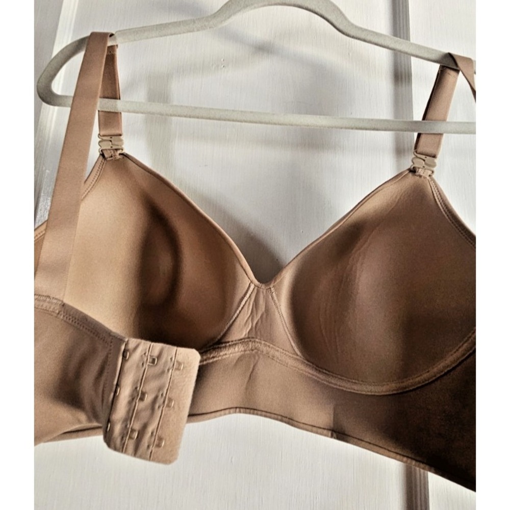 warners 38DD Blissful Benefits All over‎ smoothing bra wireless covertibel bra - Picture 7 of 8
